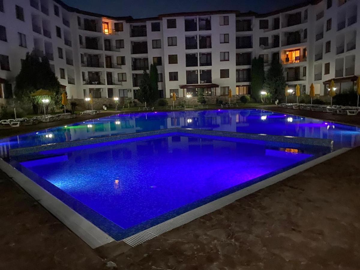 3 Room Family Apartment With Pool View Несебир Екстер'єр фото