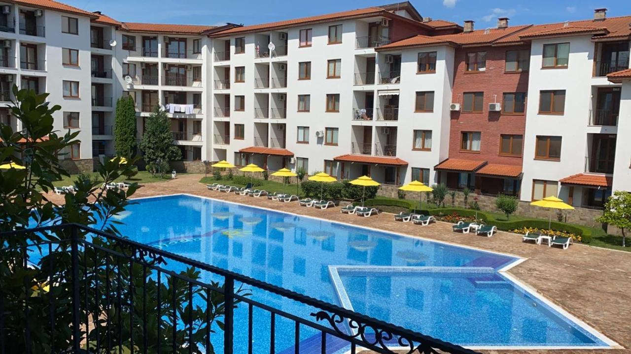 3 Room Family Apartment With Pool View Несебир Екстер'єр фото