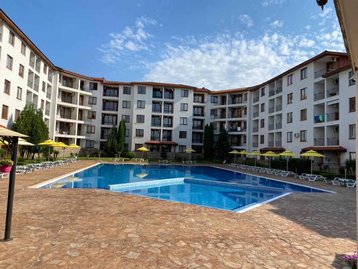 3 Room Family Apartment With Pool View Несебир Екстер'єр фото